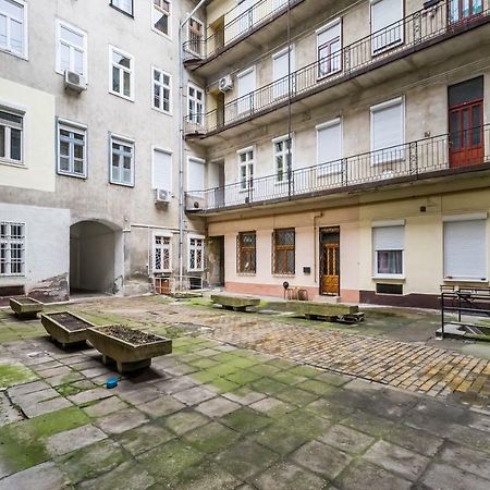 Bpr Bright Sapphire Apartment Budapest Bagian luar foto