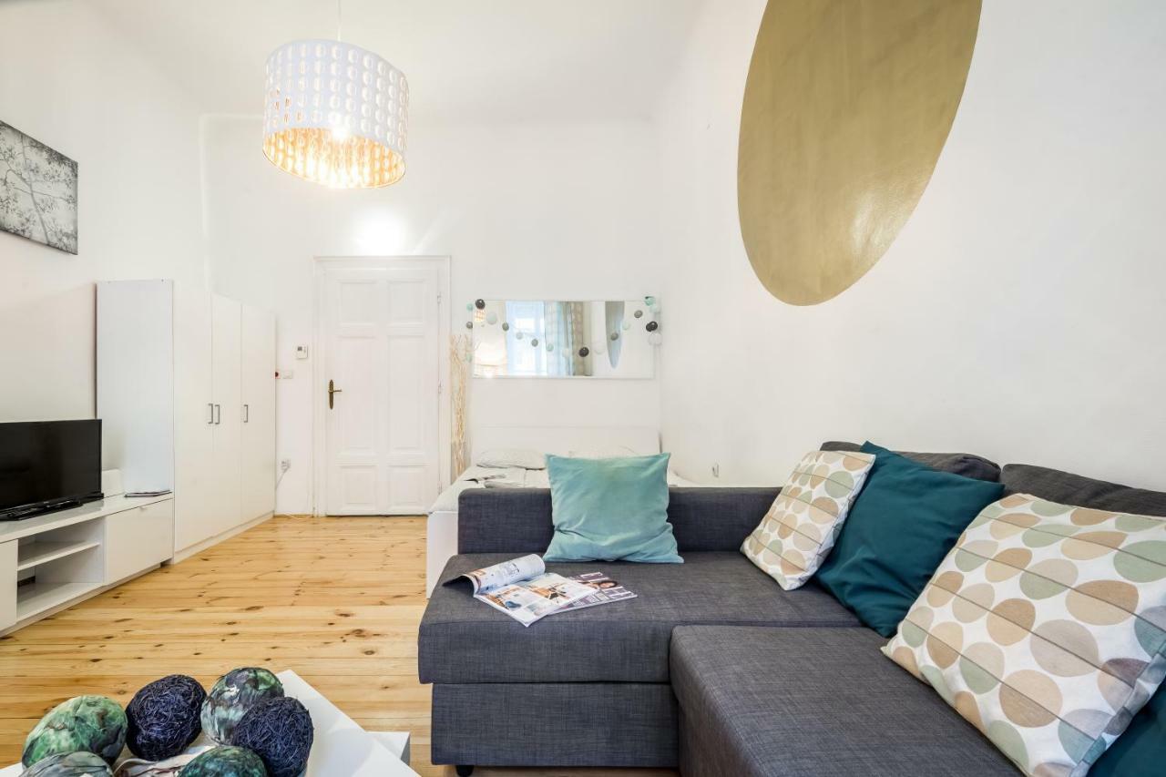 Bpr Bright Sapphire Apartment Budapest Bagian luar foto