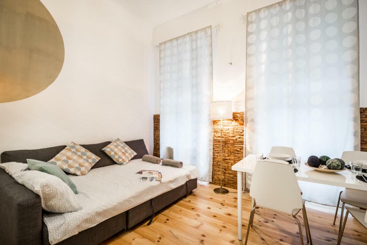 Bpr Bright Sapphire Apartment Budapest Bagian luar foto