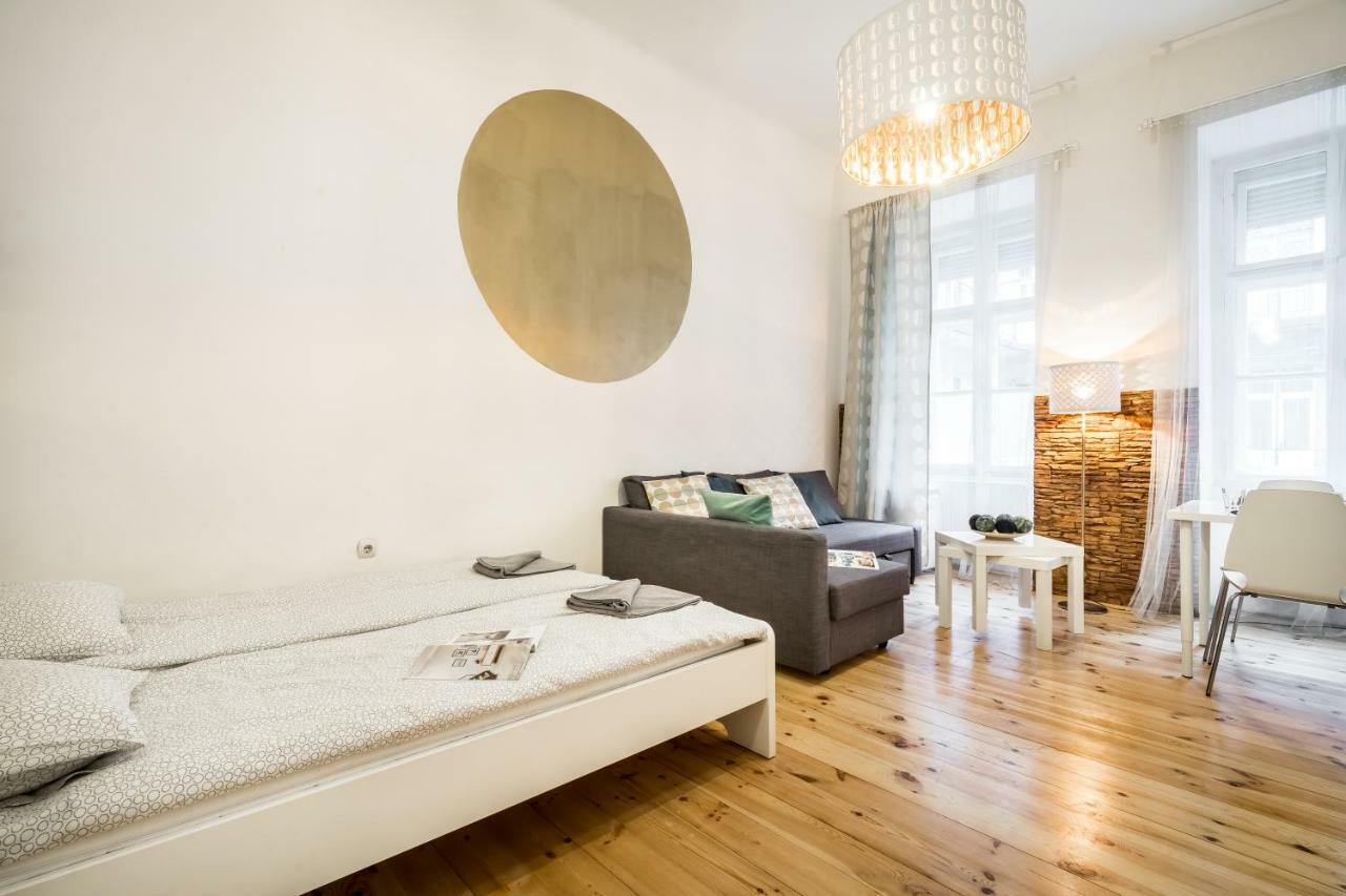 Bpr Bright Sapphire Apartment Budapest Bagian luar foto