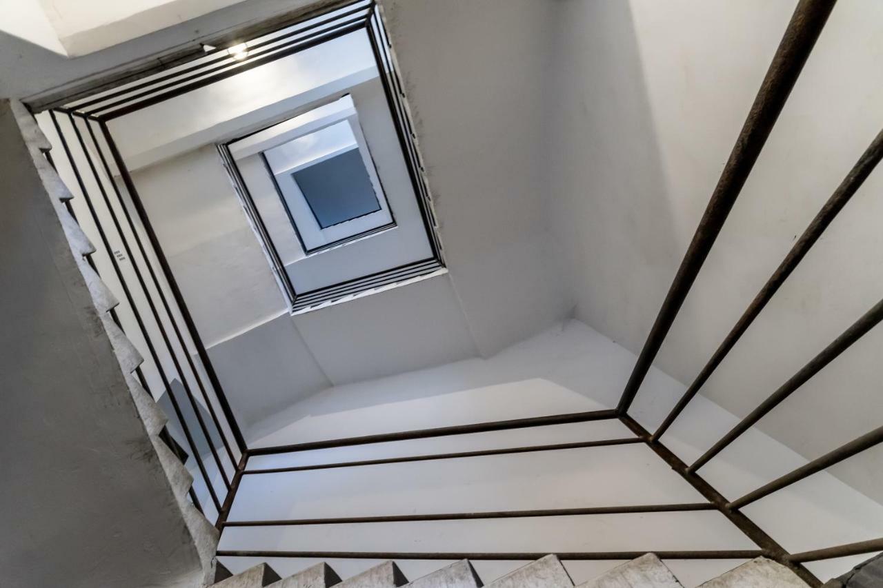 Bpr Bright Sapphire Apartment Budapest Bagian luar foto